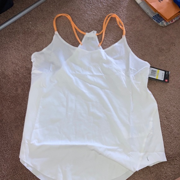 Under Armour Tops - NWT under armour tank